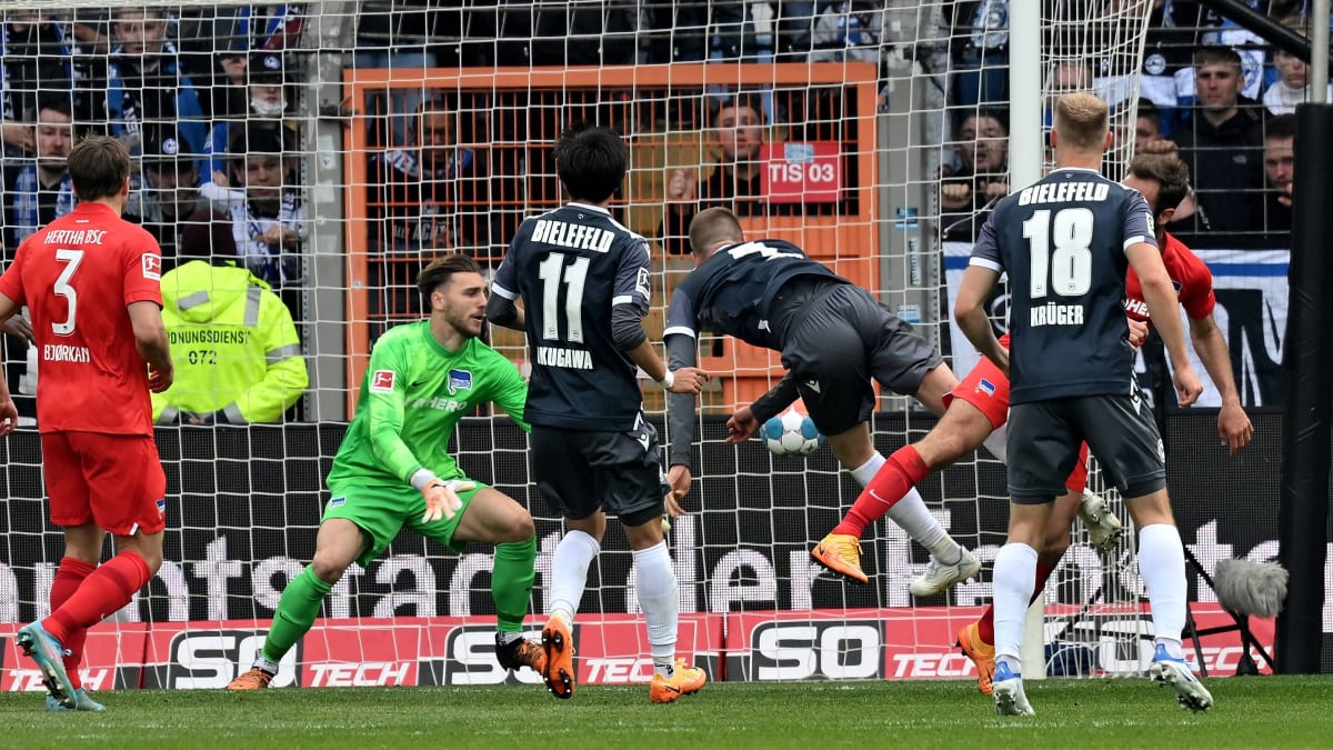 Drama in Bielefeld Arminia rettet 11 gegen Hertha BSC