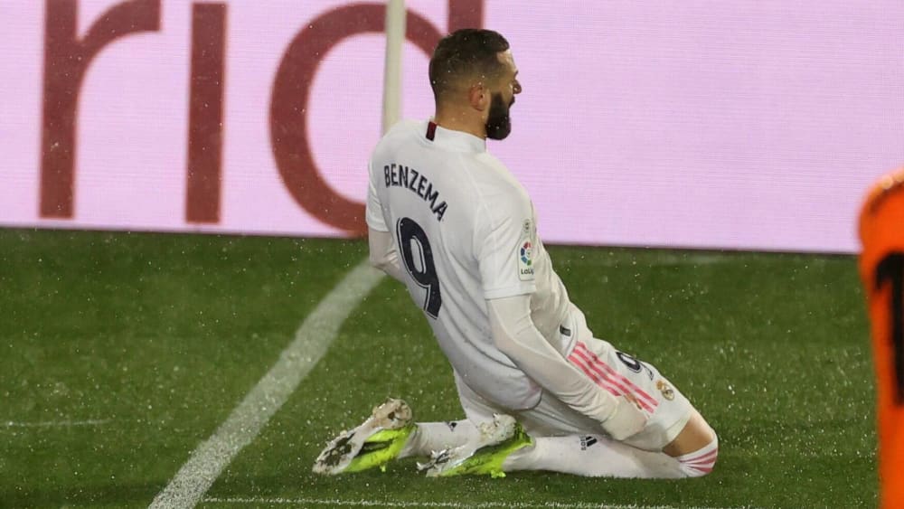 Karim Benzema bejubelt seinen Treffer zum erlösenden 1:0.