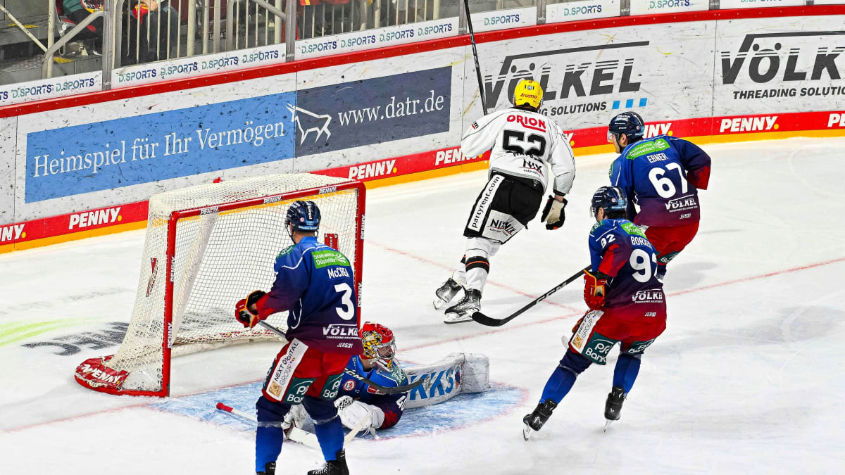 Starkes-Solo-vom-Verteidiger-Matushkins-Doppelpack-entnervt-die-DEG