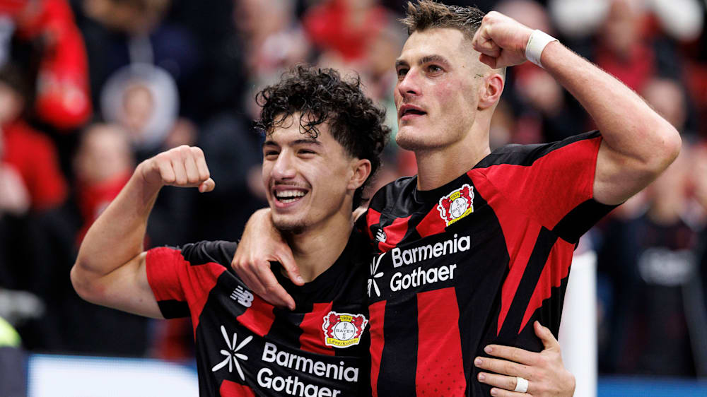 Leverkusens Matchwinner: Ibrahim Maza und Patrik Schik (re.)