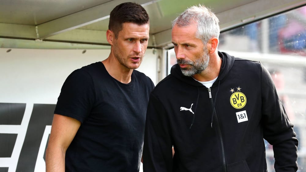 Der designierte BVB-Sportdirektor Sebastian Kehl (l.) legte ein Bekenntnis für Coach Marco Rose ab.