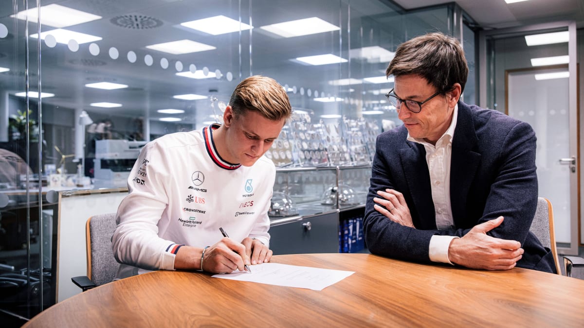 Mick Schumacher toto wolff Mercedes sign signature deal 2023