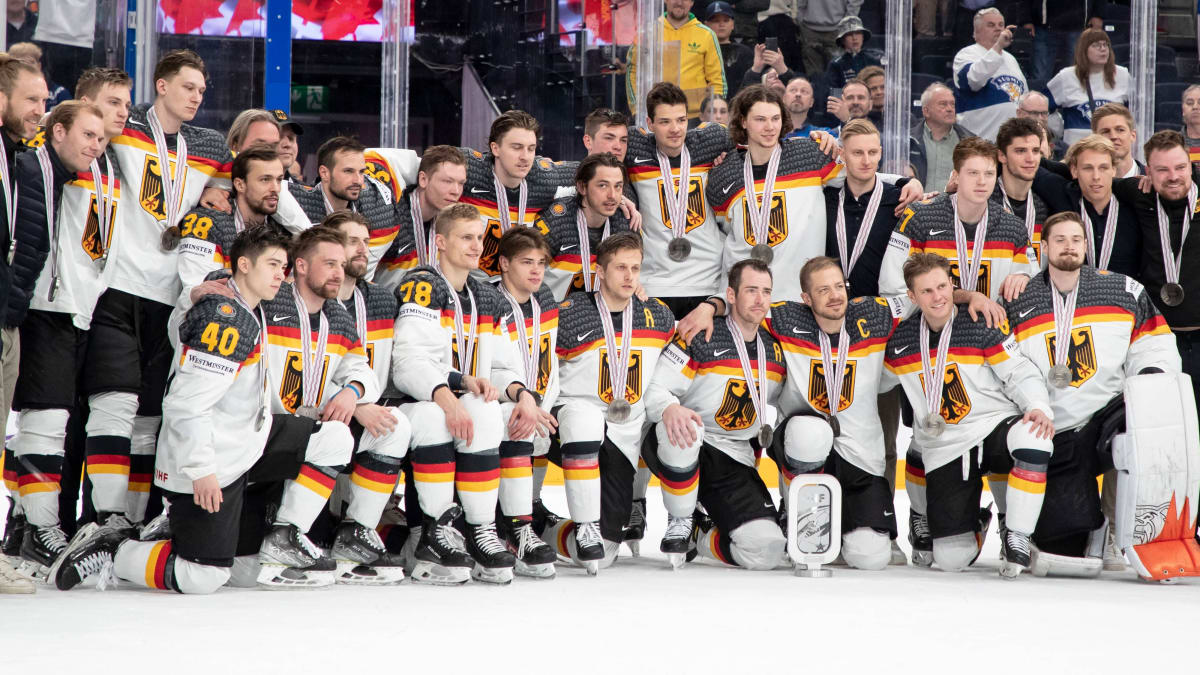 Deutschland holt WM-Silber Die Siegerehrung im Video Eishockey-WM - Highlights by MagentaSport Video