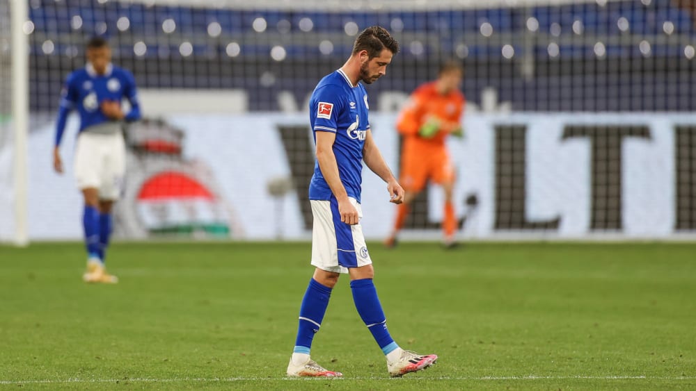 Fassungslos nach "machtlosem" Auftritt: Schalkes Mark Uth.