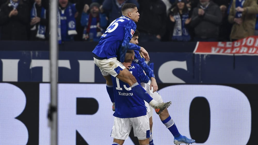 Große Freude: Amine Harit, Ahmed Kutucu und Suat Serdar (v.l.) beim Torjubel.