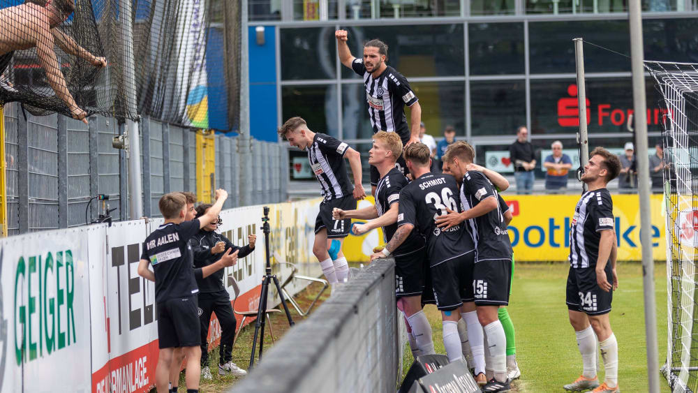 Aalen rettet sich in letzter Sekunde