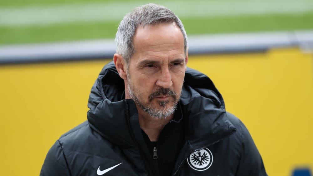 Musste zusehen wie Dortmund am Wochenende auf Rang vier sprang: Frankfurts Trainer Adi Hütter.
