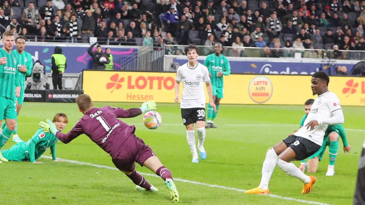 Starke-Paraden-klare-Kante-Omlin-immer-mehr-Leader