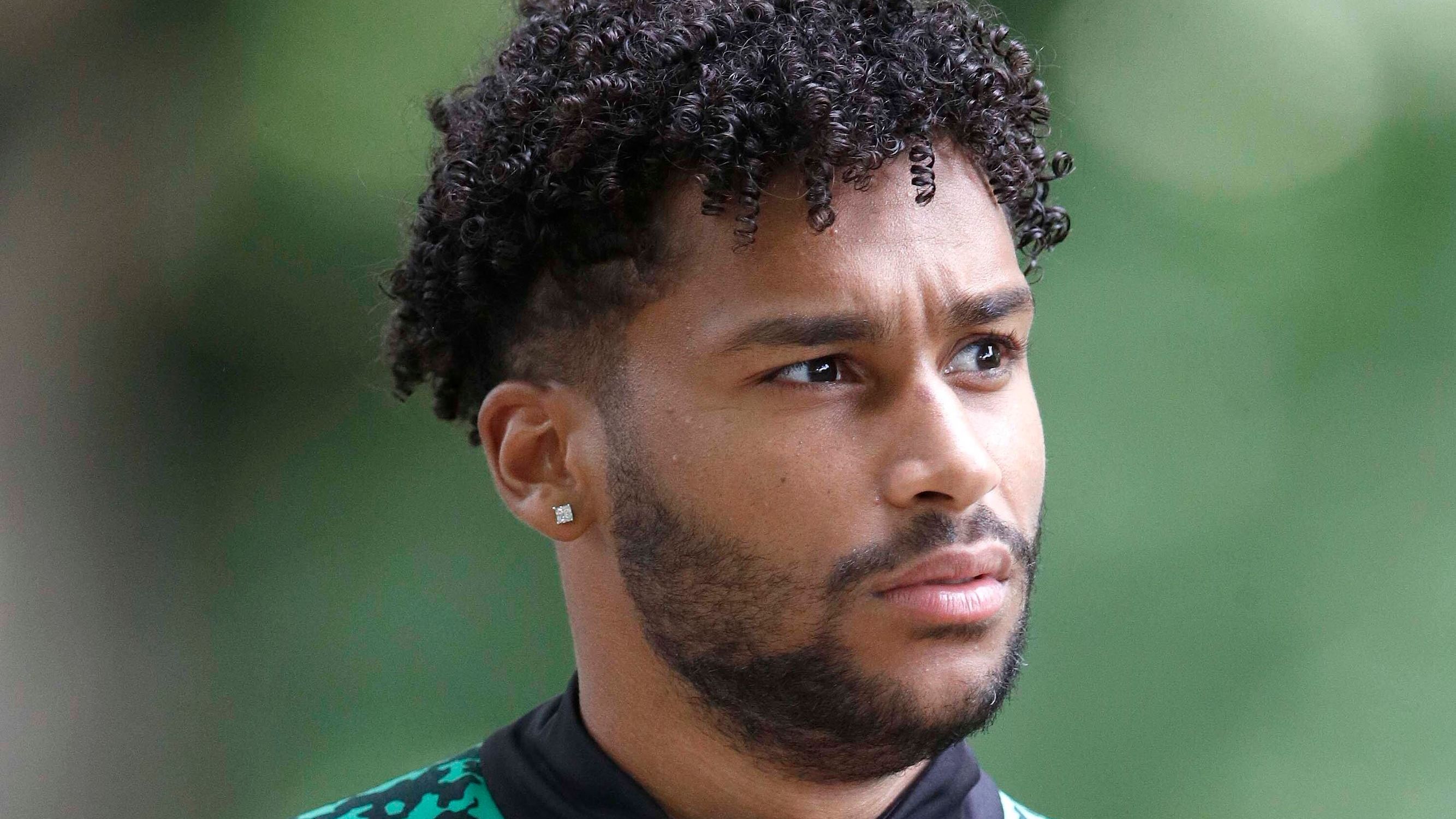 Hannover 96: Corona ist der Grund für Linton Mainas Fehlen ...
