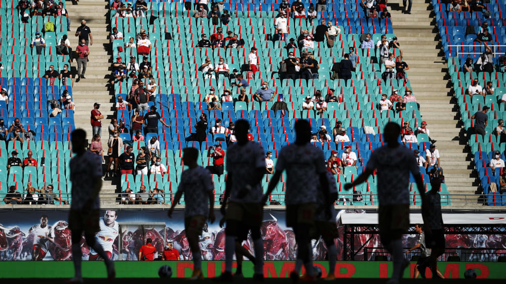 Gegen Bayern könnten hier wieder Zuschauer sein: Red Bull Arena in Leipzig.