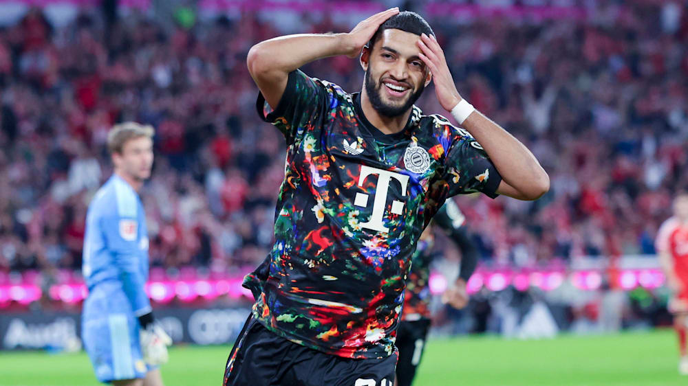 Premiere: Ismael Saibari erzielt sein erstes Tor im Bayern-Trikot, das 5:0 beim Kantersieg gegen Union Berlin - und jubelte entsprechend.