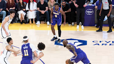 LeBron auf Bronny: Vater-Sohn-Assist im Video