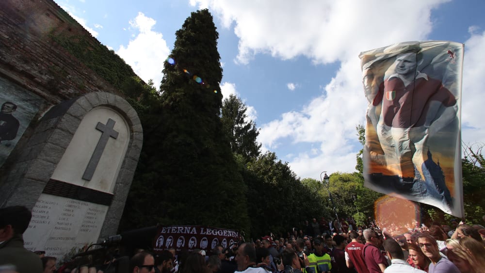 Die Tragodie von Superga Als das Grande Torino zerschellte kicker
