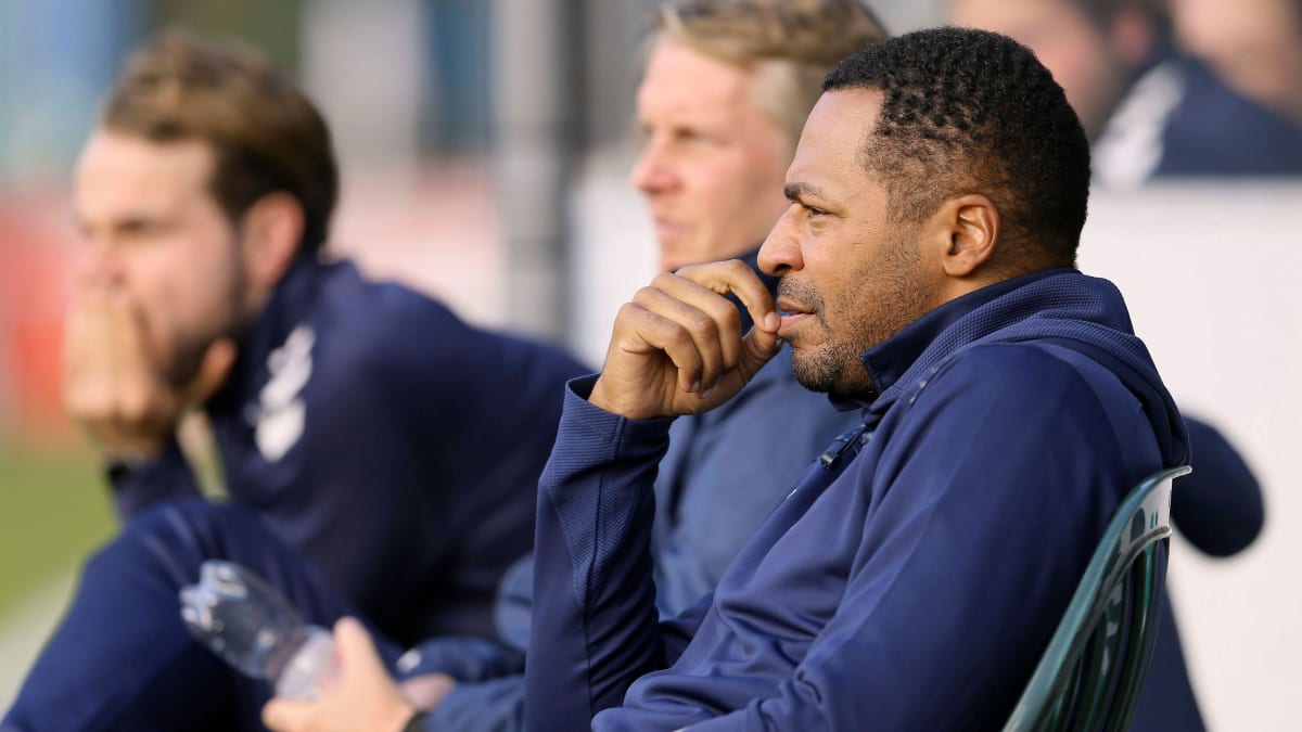 Norderstedt verlängert mit Coach Smith kicker