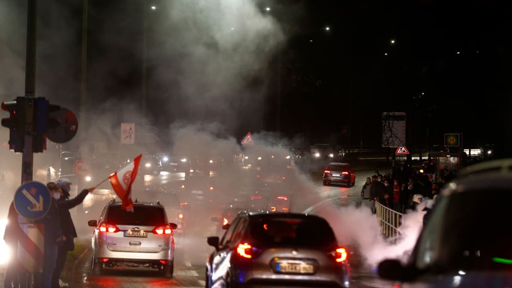 Die meisten Fans feierten danach im Autokorso