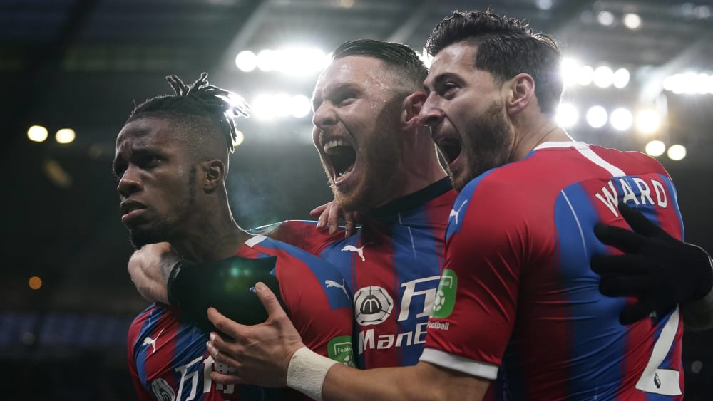 Späte Antwort: Crystal Palace feiert das 2:2 bei Manchester City.