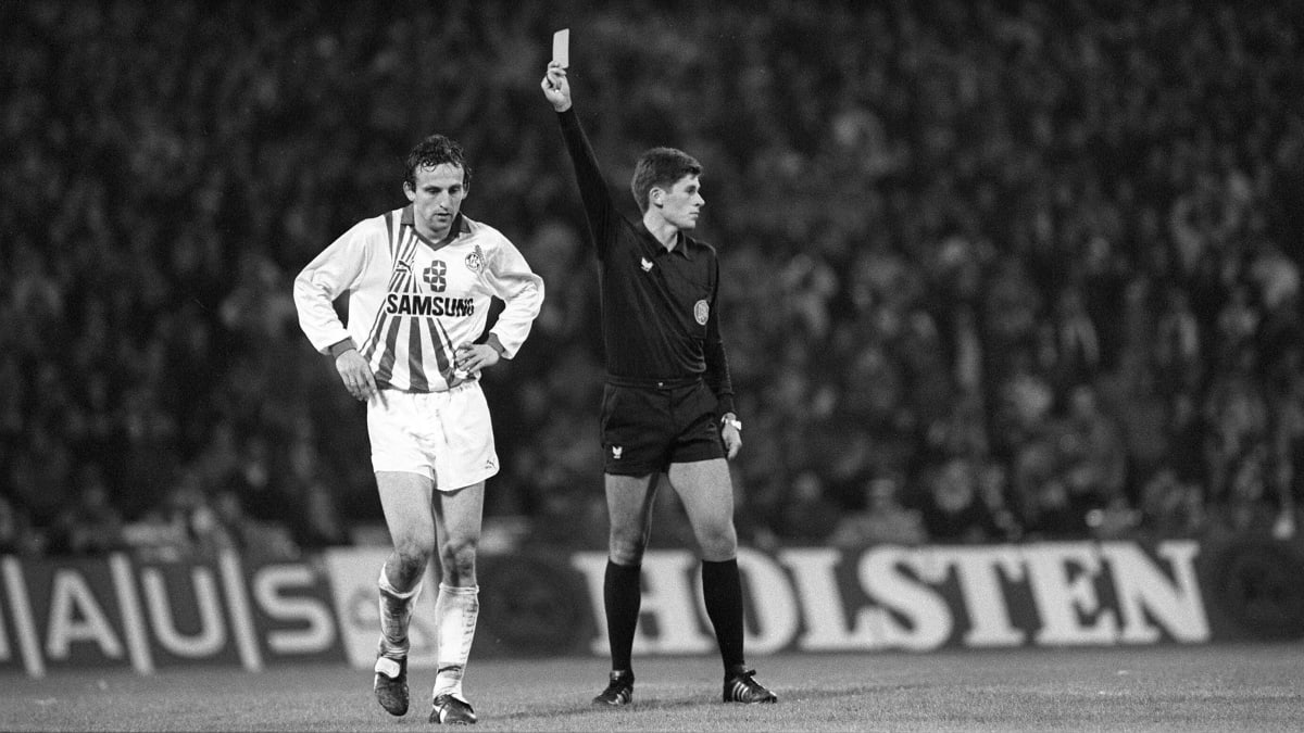 Heute vor 34 Jahren: Als Ordenewitz mit Erlaubnis Rot sah - kicker