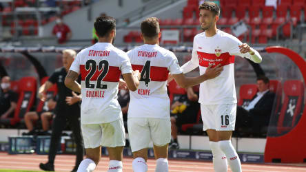 Sechs Tore für Stuttgart, je zwei für Nicolas Gonzalez (#22) und Atakan Karazor (r.).