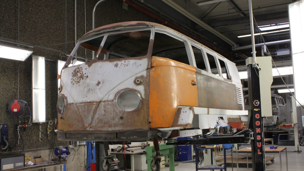 Raupen-Bulli Restauration