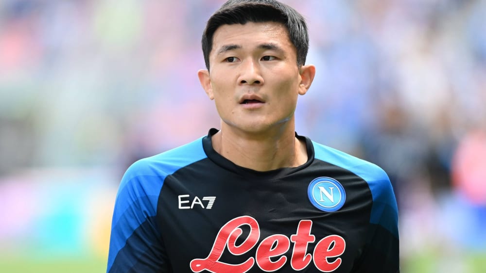 50 Millionen Euro: FC Bayern verpflichtet Napoli-Verteidiger Kim - kicker