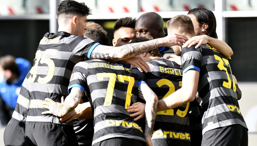 Die Spieler von Inter Mailand hatten beim 3:0 über Genua mal wieder einiges zu bejubeln und bauten die Tabellenführung in der Serie A aus.