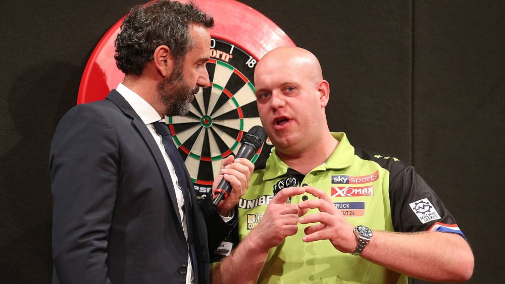 Elmar Paulke tippt auf einen WM-Sieg von Michael van Gerwen.