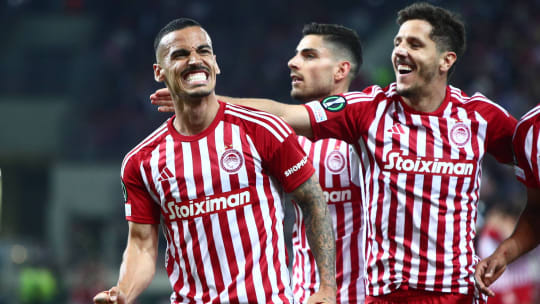 Da war noch alles eindeutig: Chiquinho (li.) bejubelt mit Stevan Jovetic (re.) die zwischenzeitliche 3:0-Führung.