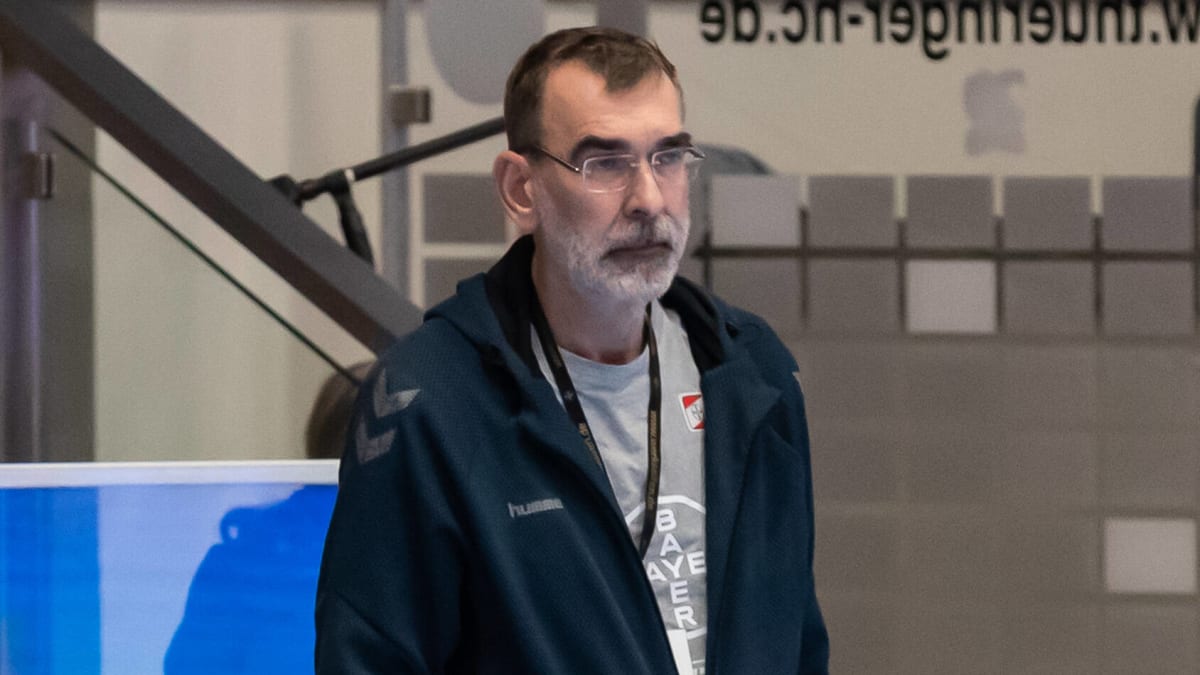 Handball Mit Hexer Thiel Auf Der Bank Bayer Dupiert Thuringer Hc Kicker