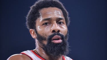 December 17, 2025, Decines, Aura, FRANCE: SPENCER DINWIDDIE of Bayern munich during the Turkish Airlines EuroLeague basketball match between LDLC ASVEL and Bayern Munich on 17 December 2025 at LDLC Arena Decines FRANCE - ZUMAl230 20251217_zip_l230_042 Copyright: xCyrilxLestagex