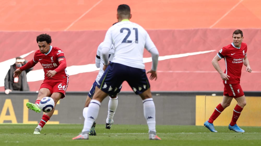 Schuss ins Glück: Trent Alexander-Arnold (li.) unmittelbar vor dem 2:1-Siegtreffer.