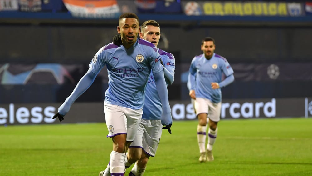Sorgte mit seinem Dreierpack fast im Alleingang für den Auswärtssieg: Gabriel Jesus (hinter ihm: Phil Foden).