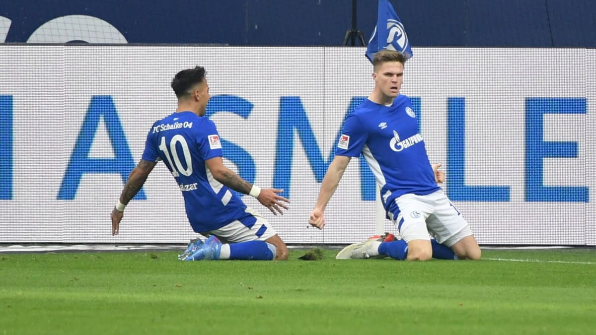 Schalkes Ladehemmung löst sich in Hälfte zwei