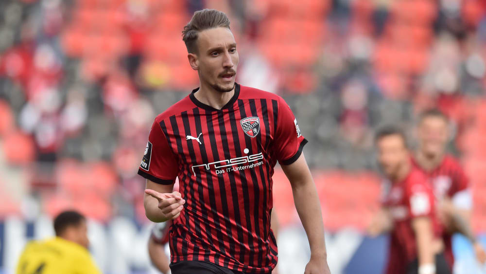 Wird weiterhin für den FC Ingolstadt jubeln können: Tobias Schröck bleibt ein Schanzer.