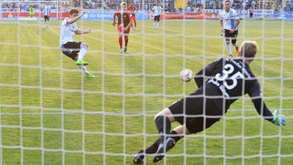 Philipp Steinhart trifft zum Ausgleich, am Ende wäre sogar der Sieg drin gewesen: 1860 München startete mit einem 1:1 gegen Münster in die Saison.