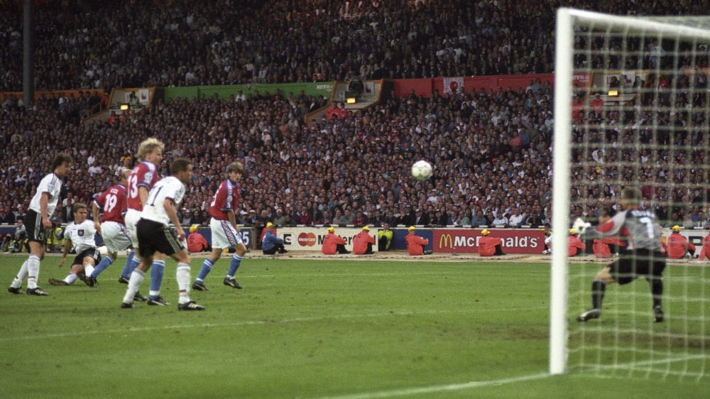 Bierhoff erzielt das Golden Goal