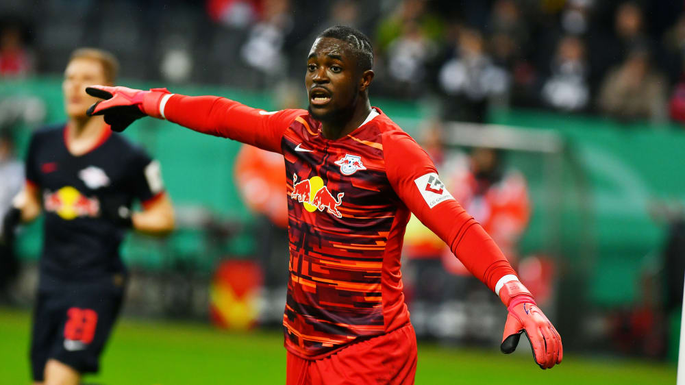 Qual der Wahl: Leipzigs Keeper Yvon Mvogo darf gehen - kicker