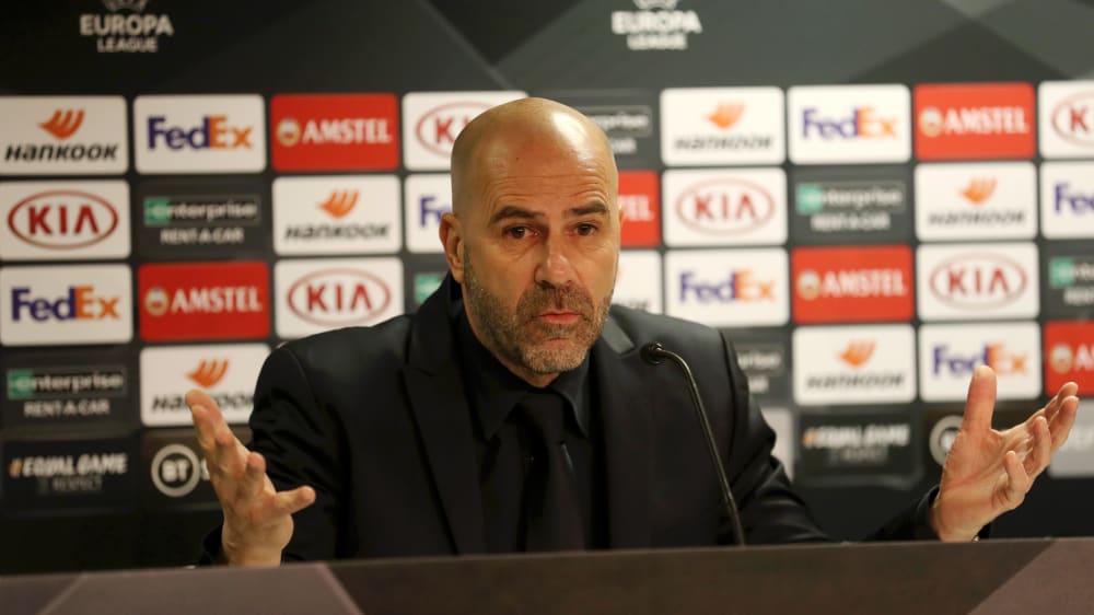 Leverkusens Trainer Peter Bosz kann sich nicht mit Geisterspielen anfreunden.