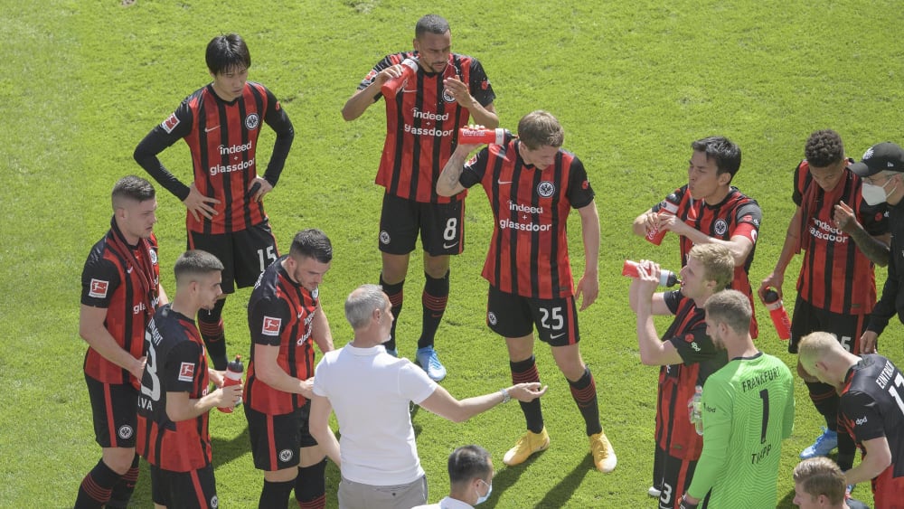 Am Sonntag reichte es gegen Mainz nur für einen Punkt, jetzt hofft die Eintracht auf Schützenhilfe.