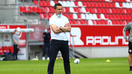 Mersad Selimbegovic ist Trainer des SSV Jahn Regensburg.