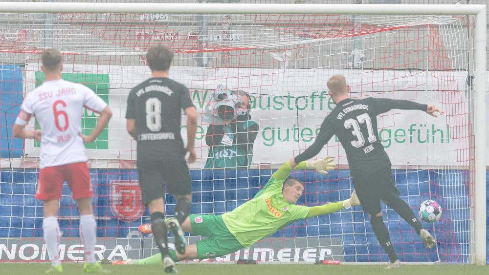 Zweimal eiskalt vom Punkt: Matchwinner Sebastian Kerk (#37.).