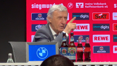 "Sie bekommen keine Antwort": Denkwürdiger Pesic-Abgang auf letzter PK