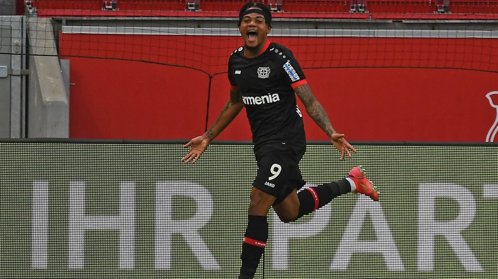 Leitete mit seinem Tor zum 1:0 den Leverkusener Sieg ein: Leon Bailey.
