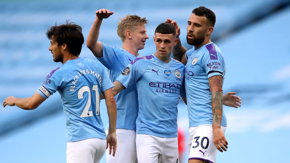 Phil Foden (2.v.re.) erzielte das 1:0 für Manchester City.