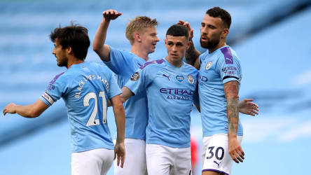 Phil Foden (2.v.re.) erzielte das 1:0 für Manchester City.