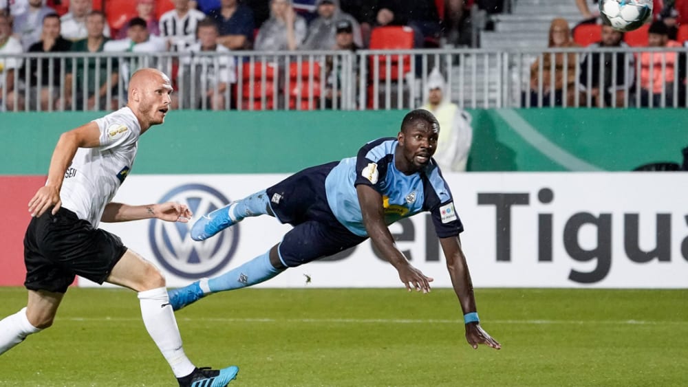 Erstes Spiel, erste Chance, erstes Tor - der perfekte Einstand für Gladbachs Neuzugang Marcus Thuram.
