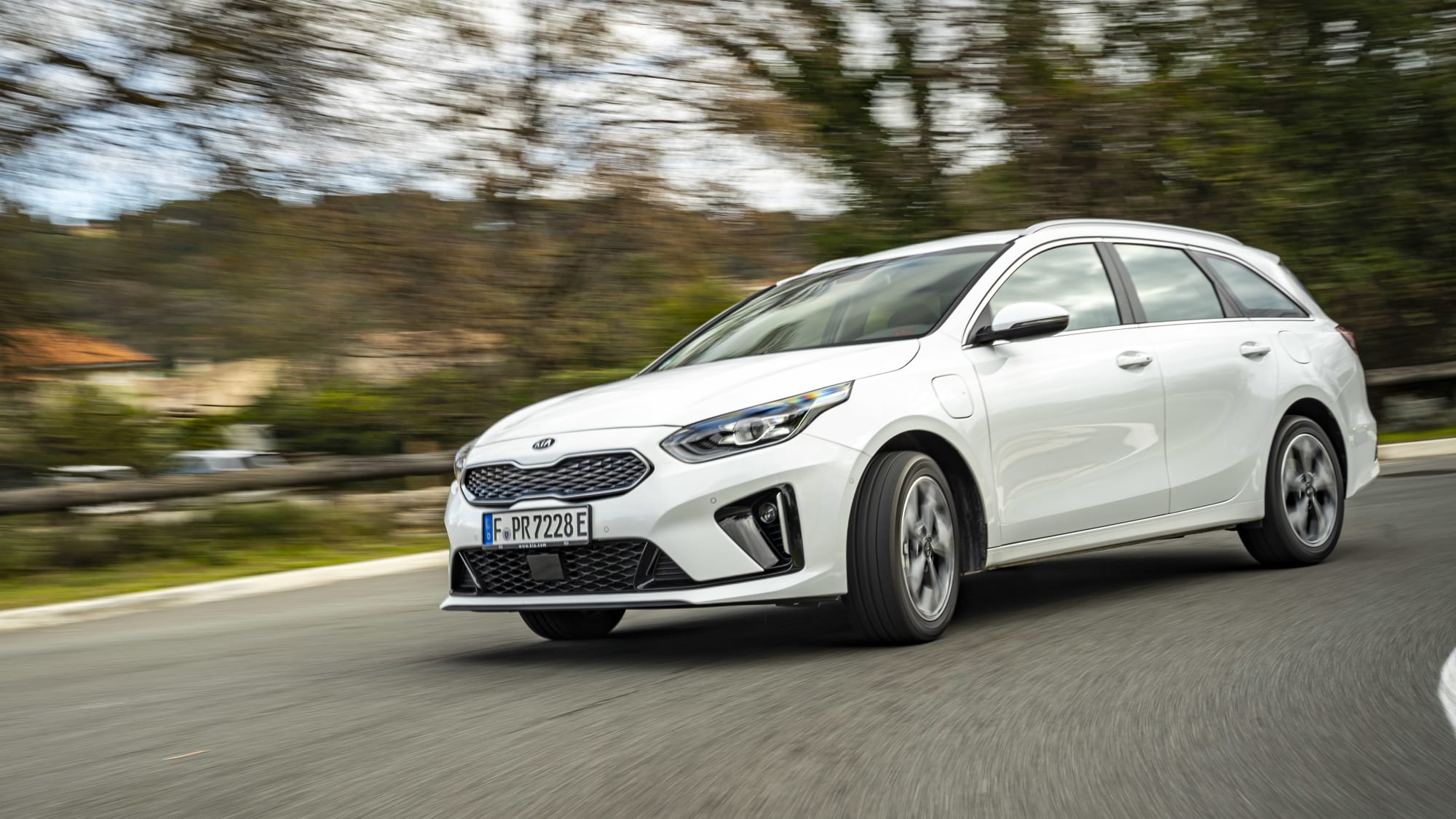 Kia Ceed Sportswagon PHEV: Kombi mit Stecker - kicker | Bildergalerie ...