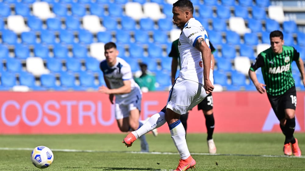 Luis Muriel vergibt die große Chane auf den Siegtreffer vom Punkt.