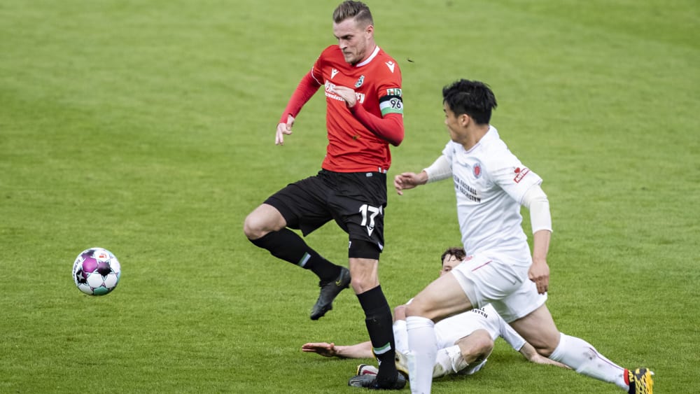 Foul mit Folgen - aber keinen gravierenden: Marvin Ducksch (li.) ist nicht schwerer verletzt.