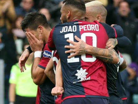Giovanni Simeone (links), Joao Pedro und Radja Nainggolan sind Spieler von Cagliari Calcio.