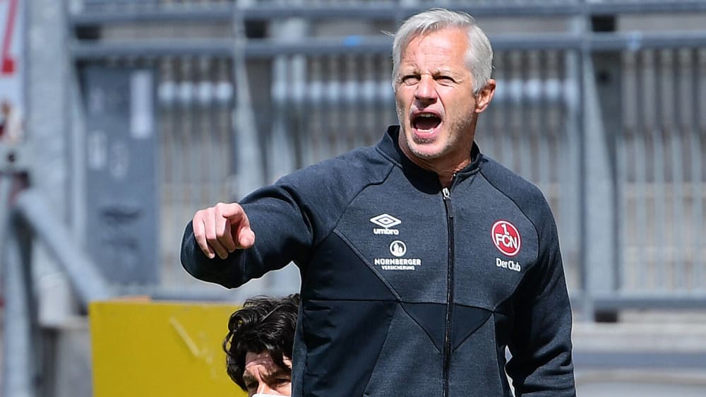 Nürnbergs Trainer Jens Keller wehrt sich gegen negative Szenarien.
